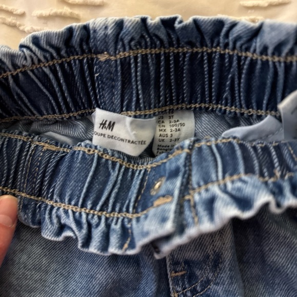 H&M Kids Light Blue Jeans - Picture 4 of 4